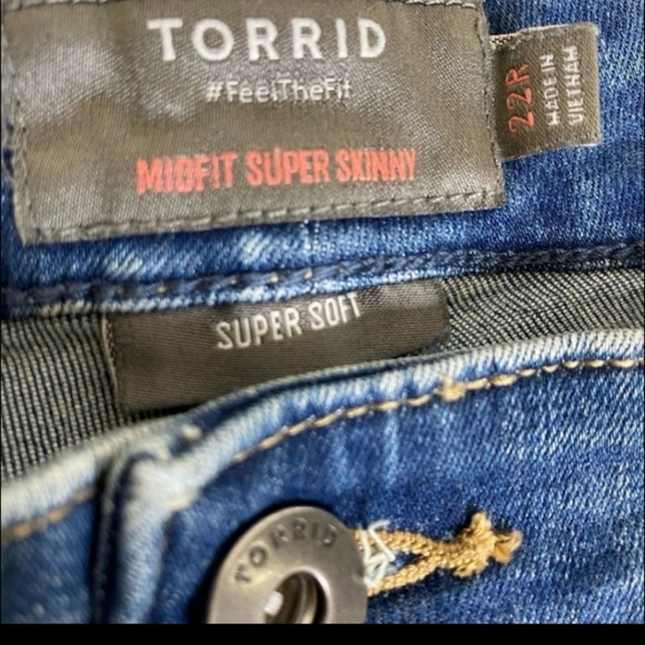 Torrid Midfit super skinny jeans 22r - Picture 3 of 4